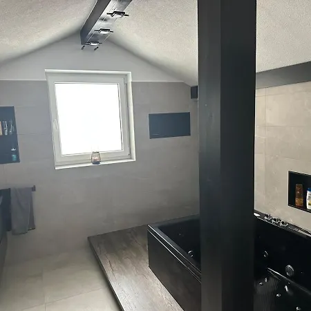 Semesterbostad Messners *