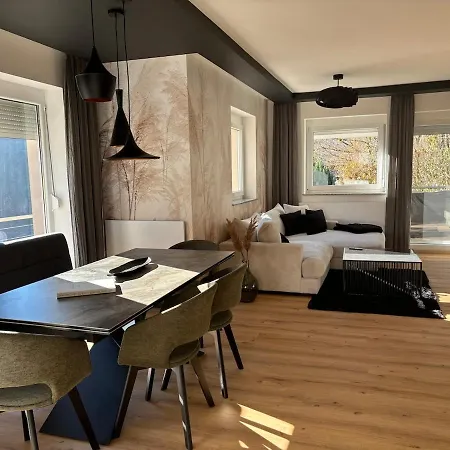 Messners Semesterbostad